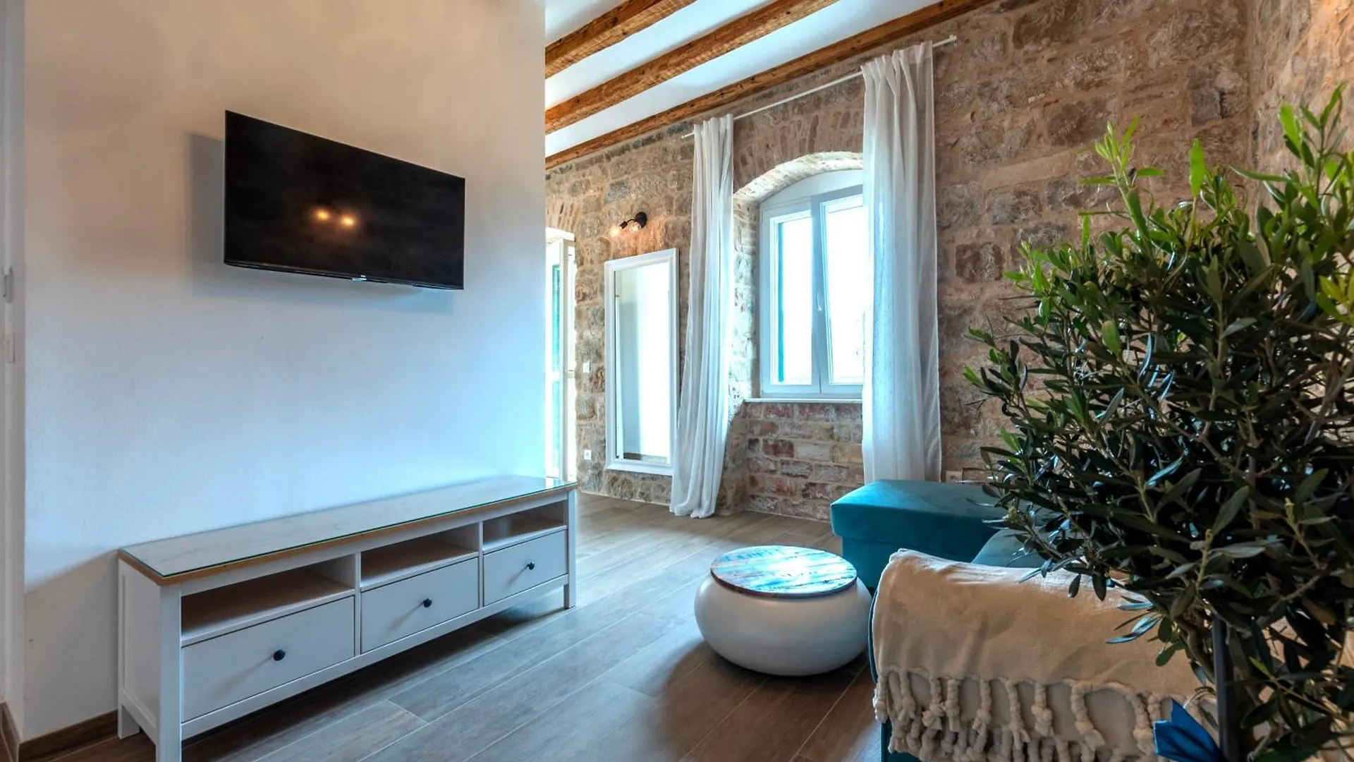 Marasovic Residence & Deluxe Apartments Split