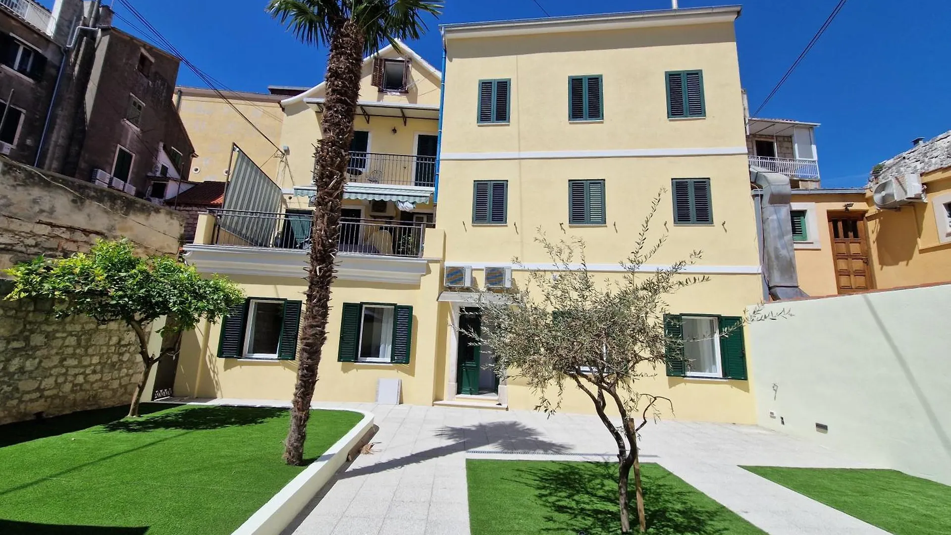 Marasovic Residence & Deluxe Apartments Split