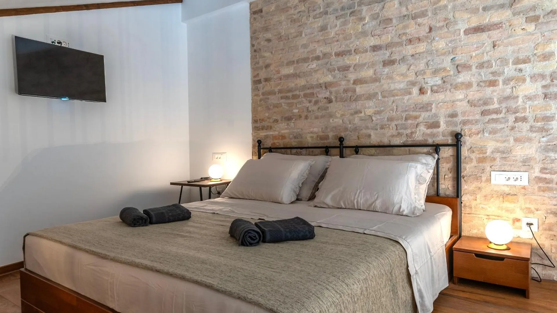 Marasovic Residence & Deluxe Apartments Split
